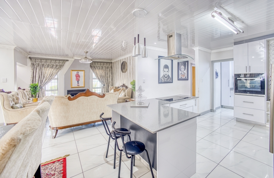 4 Bedroom Property for Sale in Beacon Bay Eastern Cape